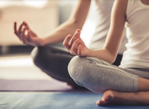 Yoga na Praia” acontece neste domingo em Niterói