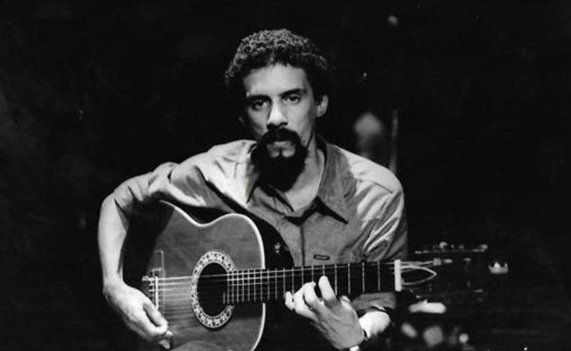 Show Tributo aos 80 anos de Gonzaguinha com Marcelo Kará, acontece no dia 7 de outubro na quadra da Estácio Sá