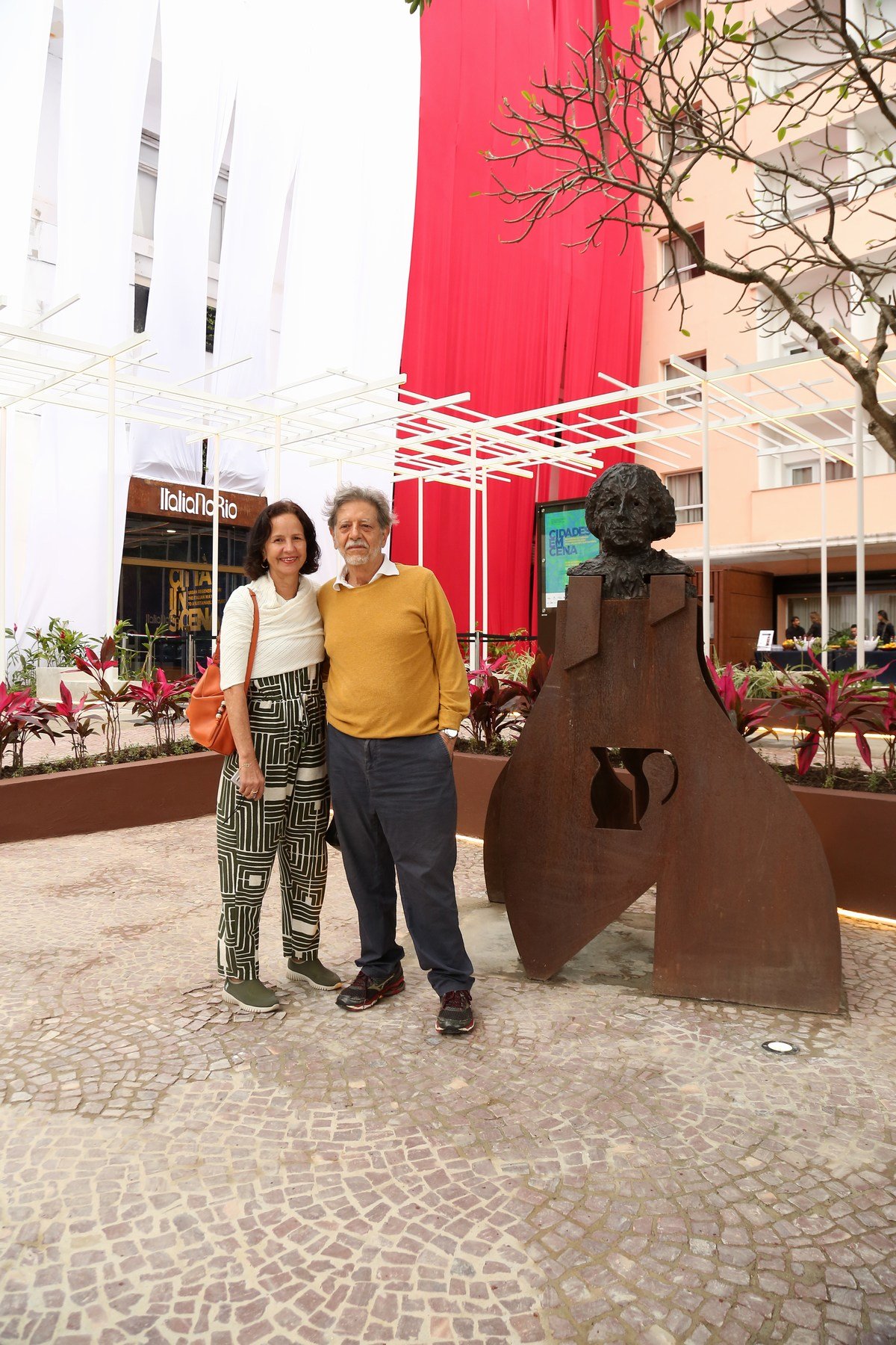 Consulado da Itália inaugura exposição e Praça Itália revitalizada no Rio