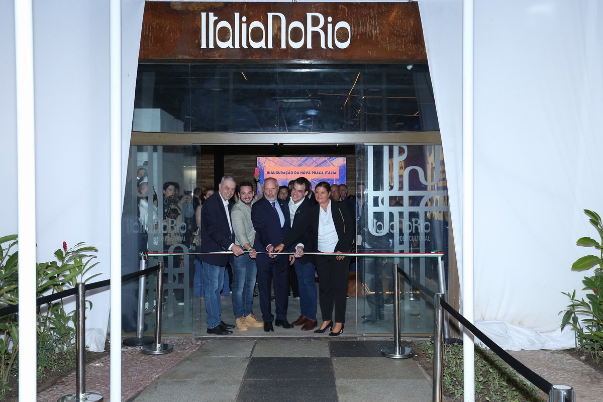 Consulado da Itália inaugura exposição e Praça Itália revitalizada no Rio