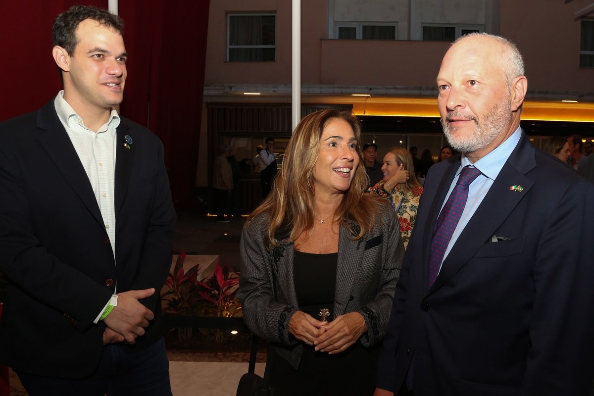 Consulado da Itália inaugura exposição e Praça Itália revitalizada no Rio