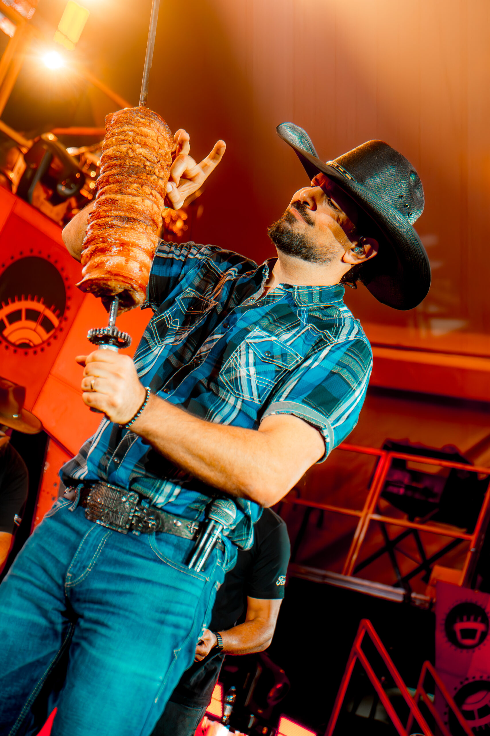 Fernando e Sorocaba levam Churrasco On Fire com ingressos esgotados a Ribeirão Preto