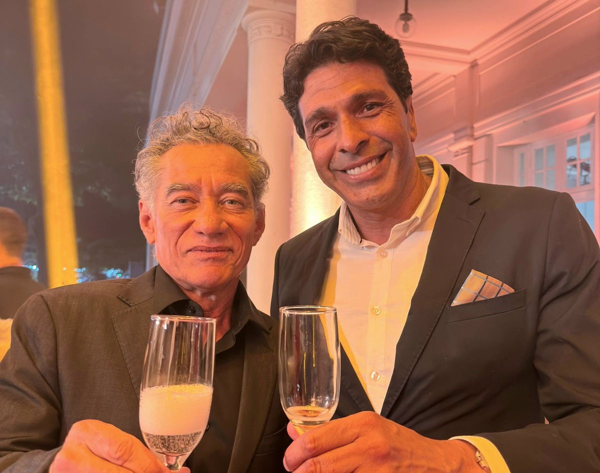 Miguel Tavares e Juliana Paes celebram estreia de “Os Donos do Jogo”