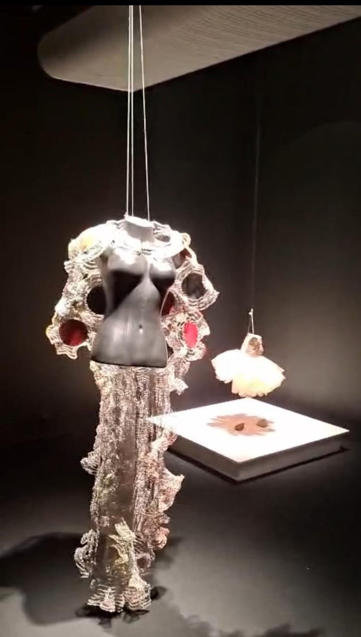 “Arte Têxtil e Moda se encontram em visita guiada na CAIXA Cultural”