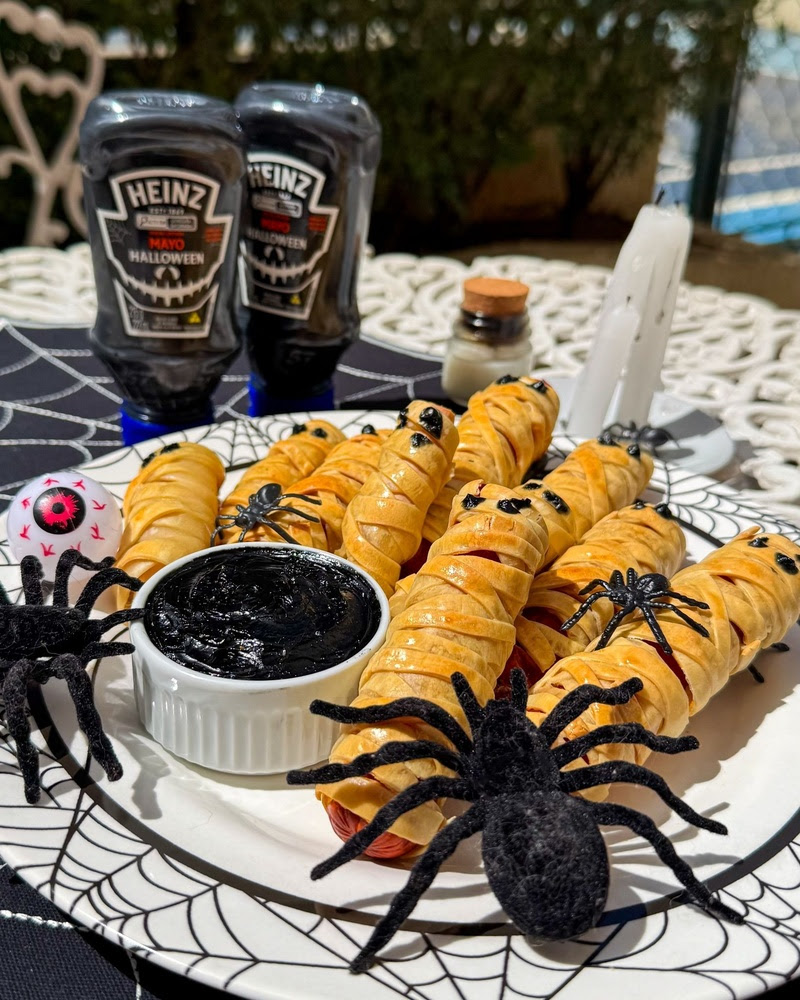 Halloween: Lucinha ensina 3 receitas sombrias com Heinz