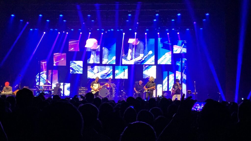 Dire Straits Legacy volta ao Rio com show nostálgico no Qualistage