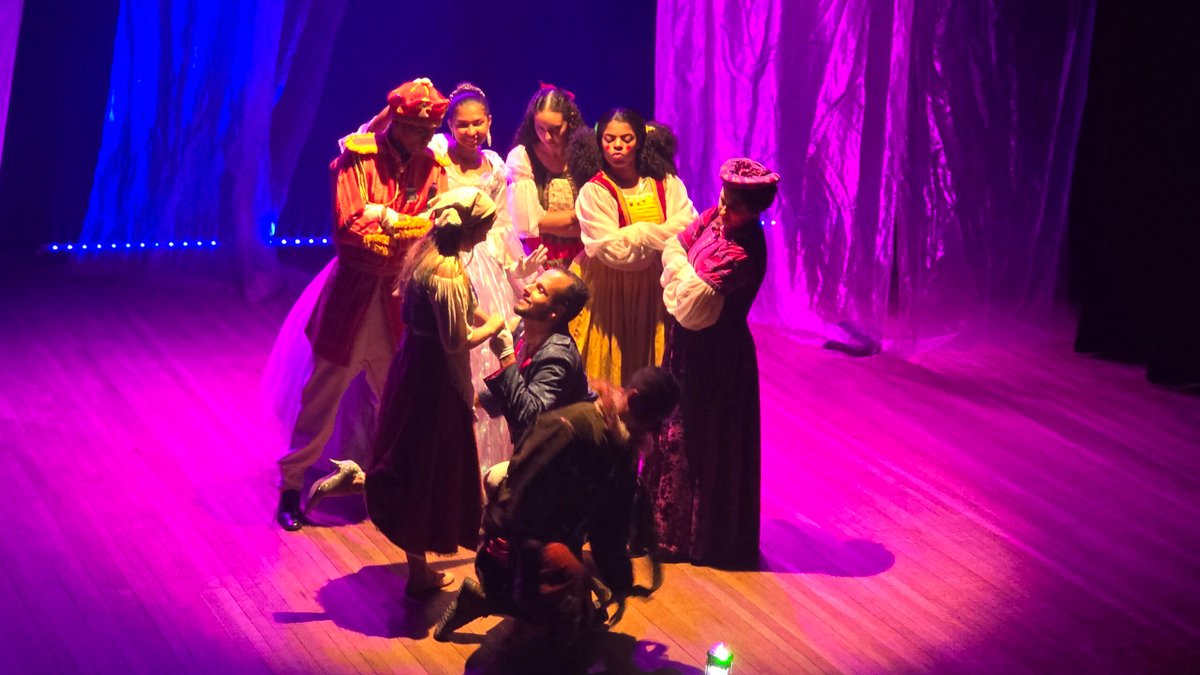 Cinderela encanta no Teatro Arthur Azevedo em Campo Grande