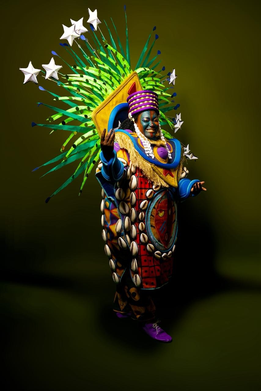 Império Serrano lança fantasia 'Dia de Kizomba' para 2026