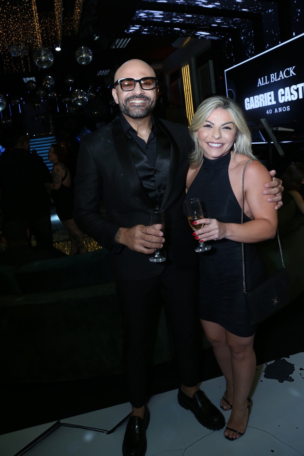 Gabriel Almeida Castro celebra 40 anos com festa elegante