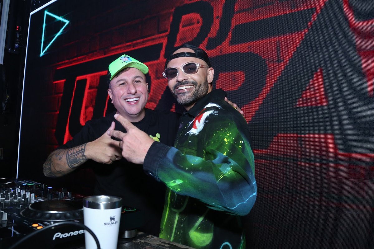 Gabriel Almeida Castro celebra 40 anos com festa elegante