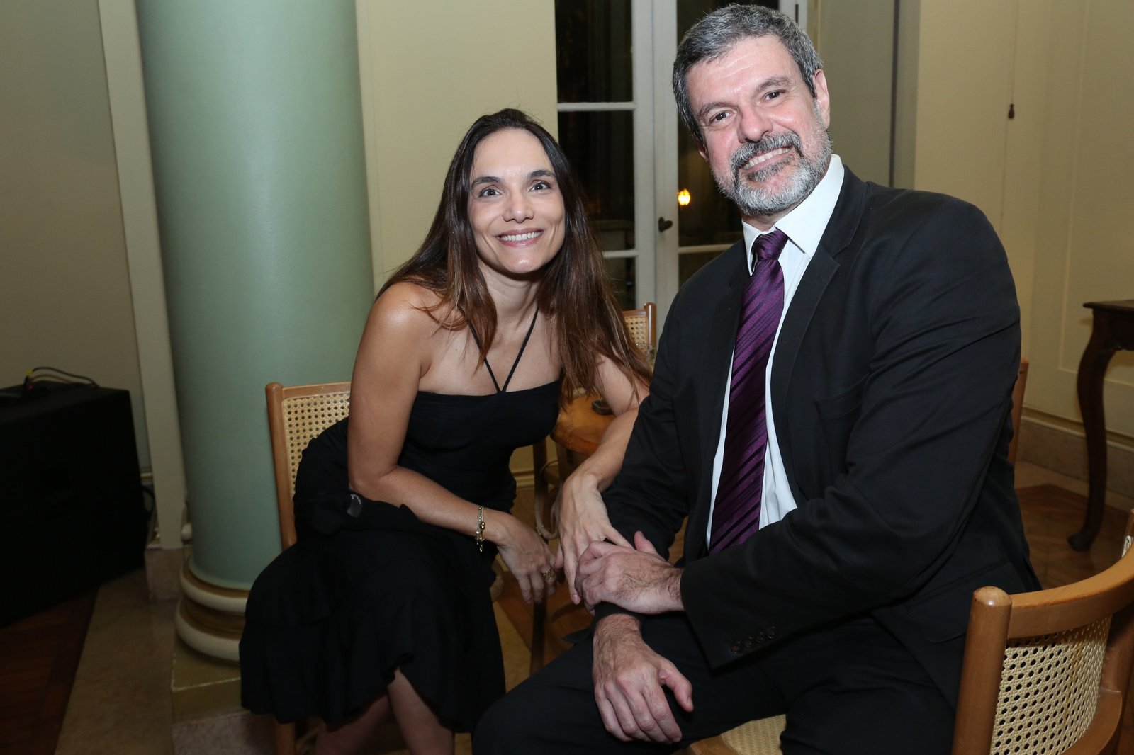 Daniela Santa Cruz é homenageada com Medalha Pedro Ernesto no Rio