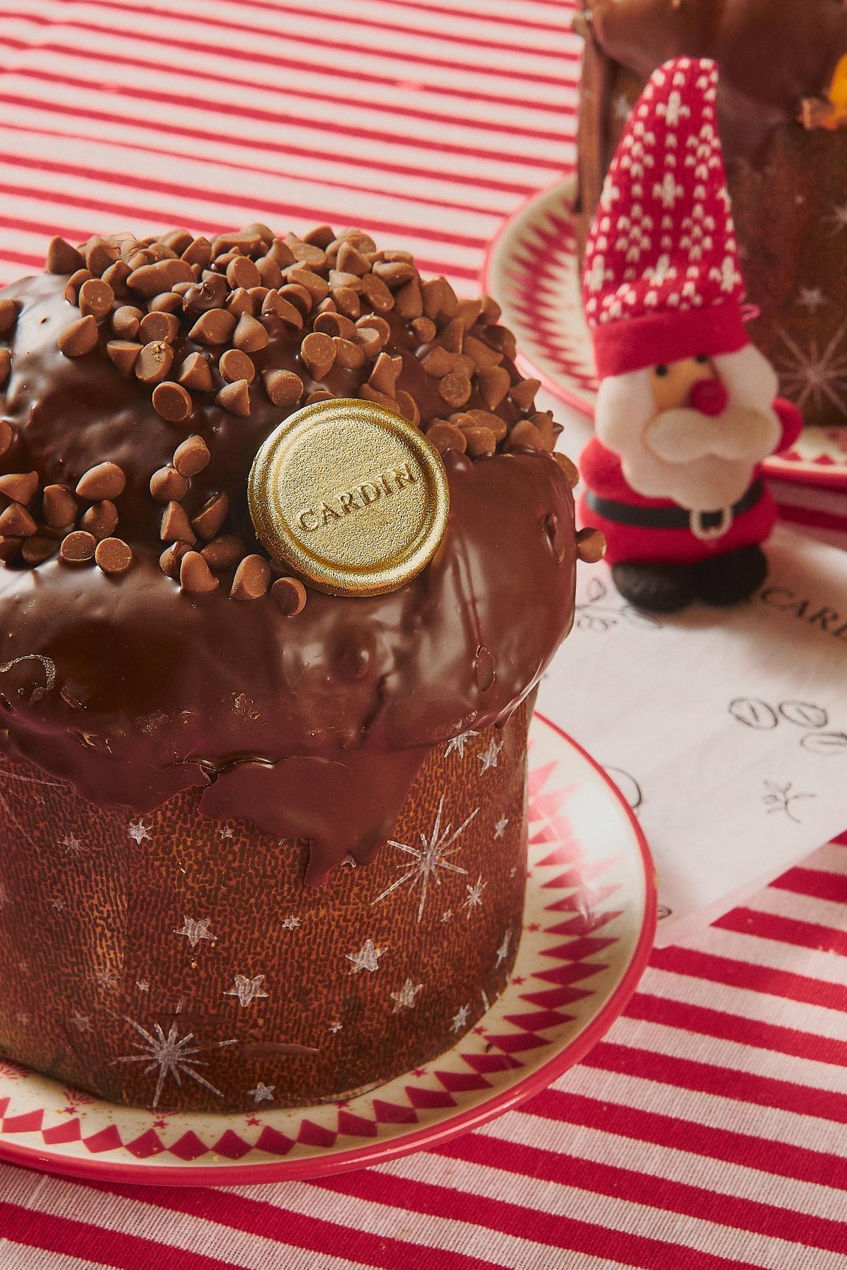 Cardin lança linha exclusiva de Natal com edição limitada