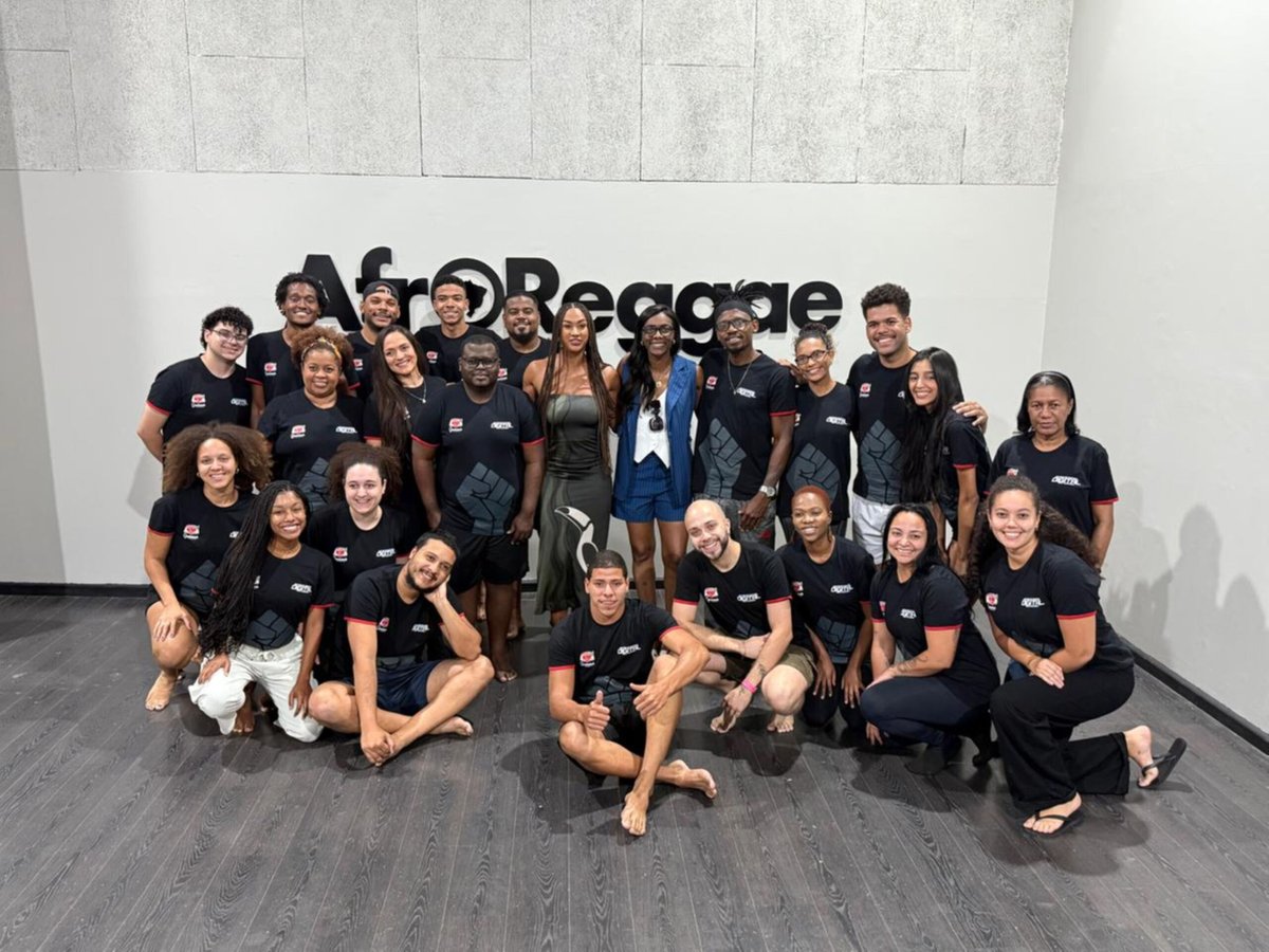 Aline Patriarca visita AfroReggae e destaca poder transformador da arte