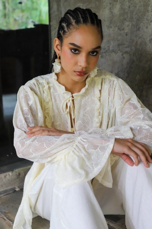 Inglesis lança cápsula Lumina com peças elegantes para o fim do ano