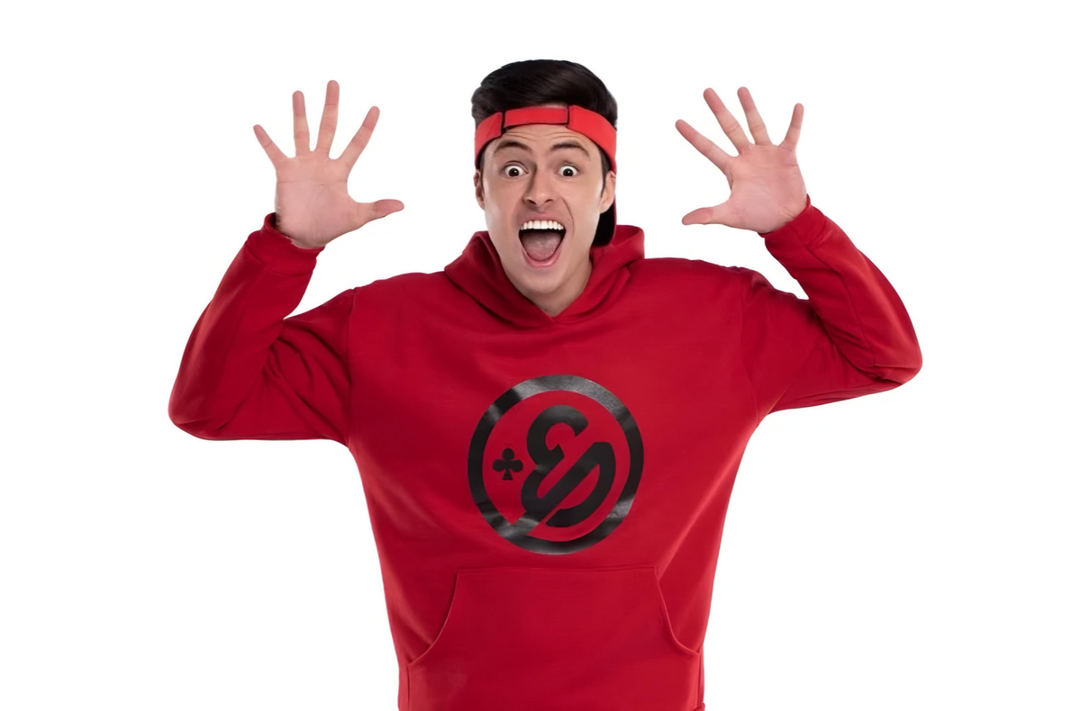 Enaldinho estreia peça e alerta sobre bullying