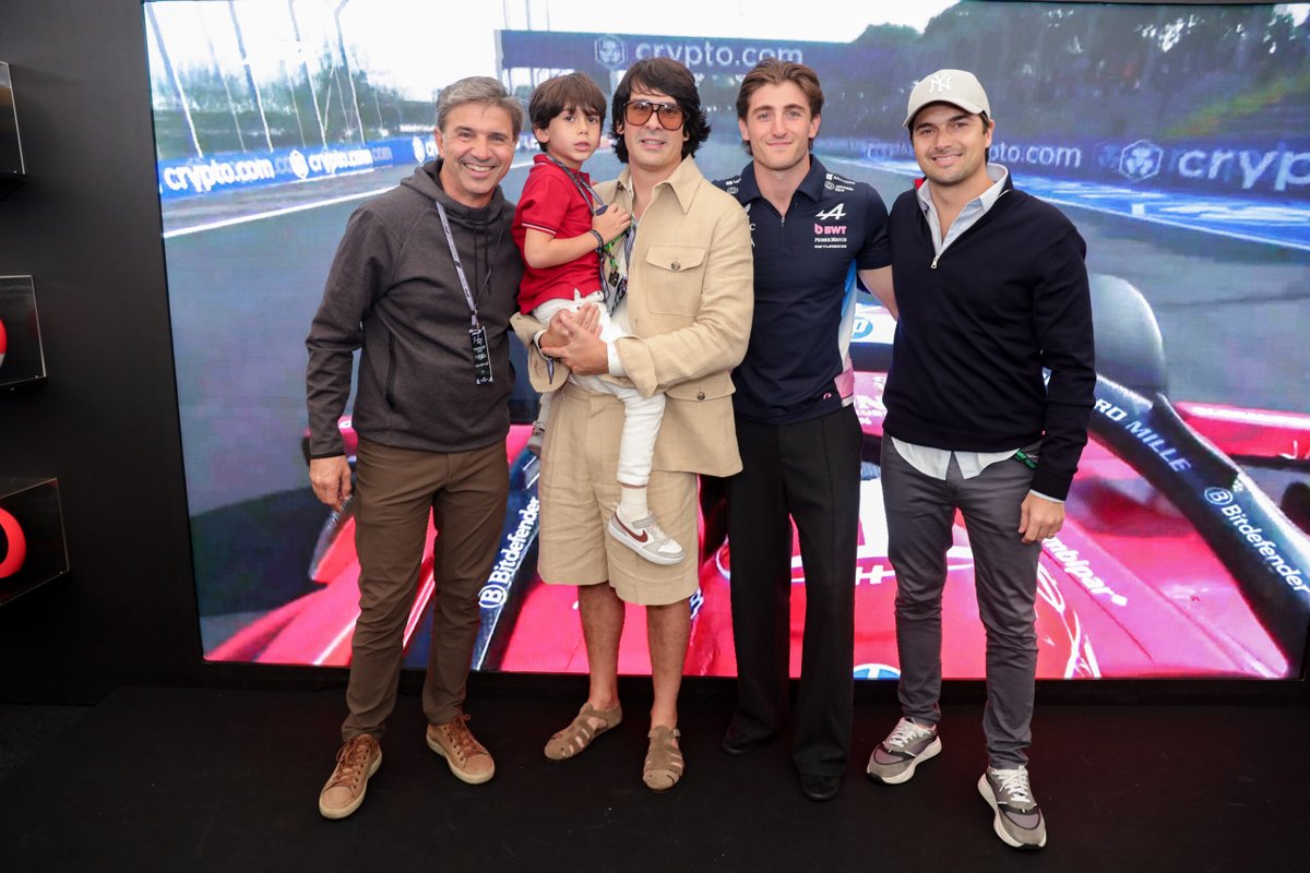 Diego Fernandes recebe nomes do automobilismo em camarote no GP São Paulo