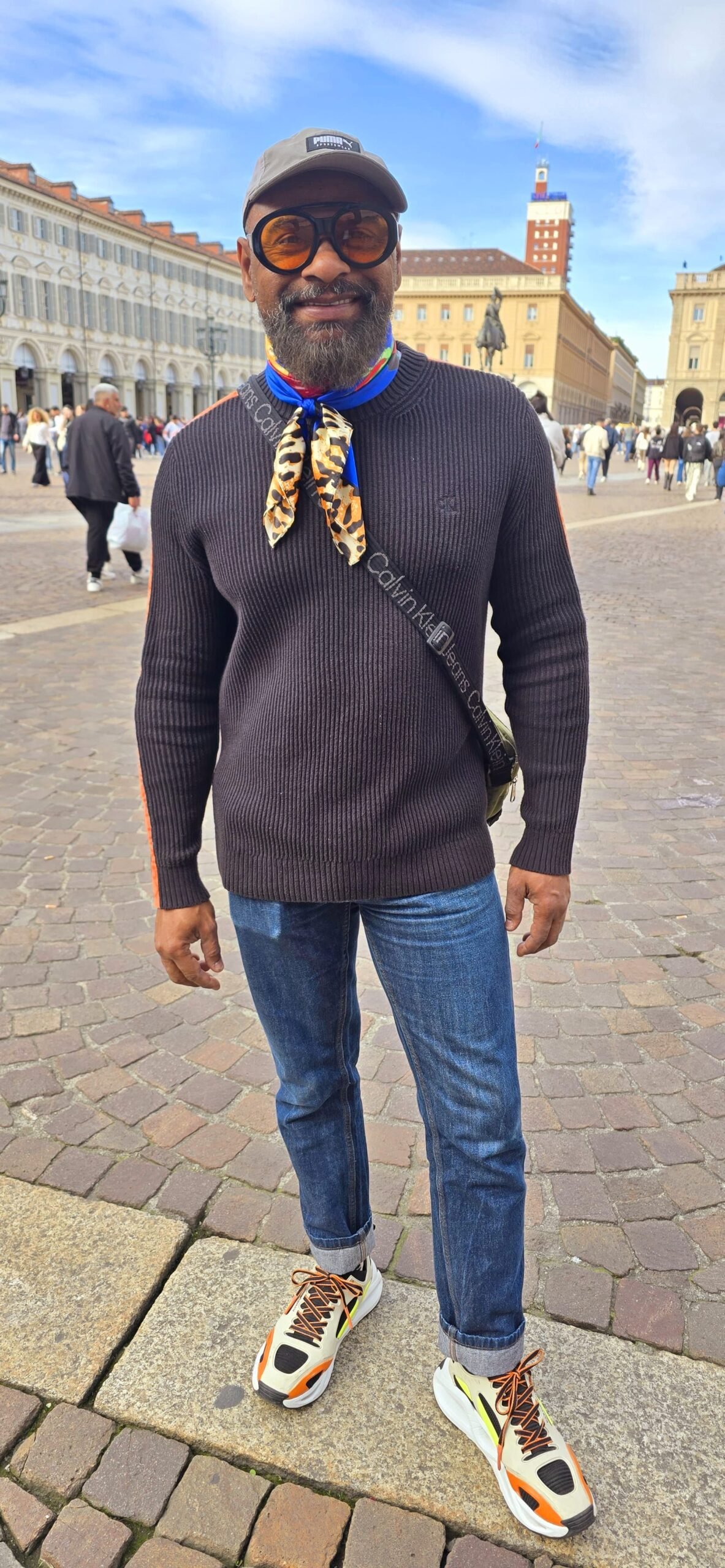 Hermes Inocencio celebra conquistas e anuncia nova coleção inspirada em Mansa Musa