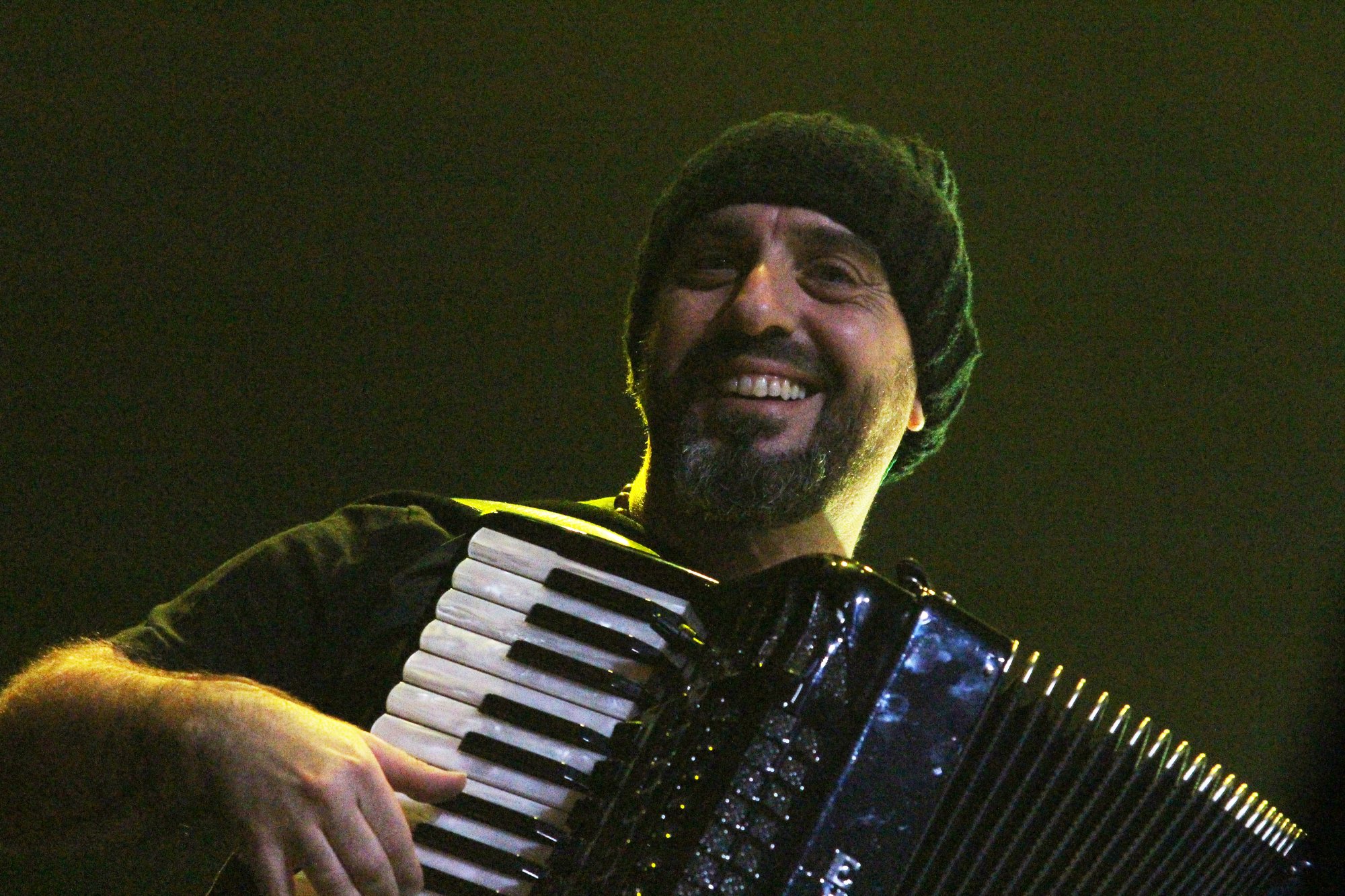 Dire Straits Legacy volta ao Rio com show nostálgico no Qualistage