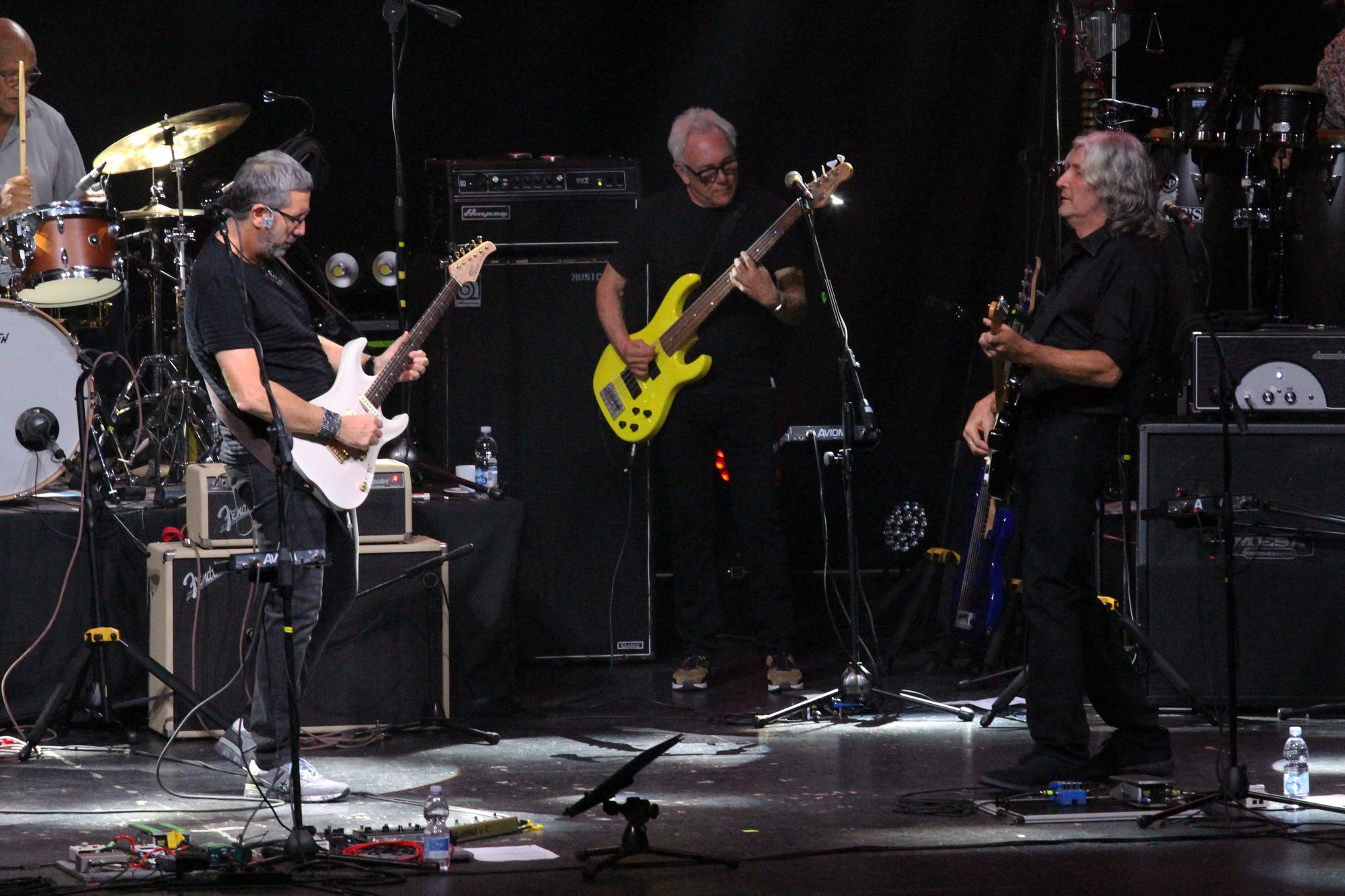 Dire Straits Legacy volta ao Rio com show nostálgico no Qualistage