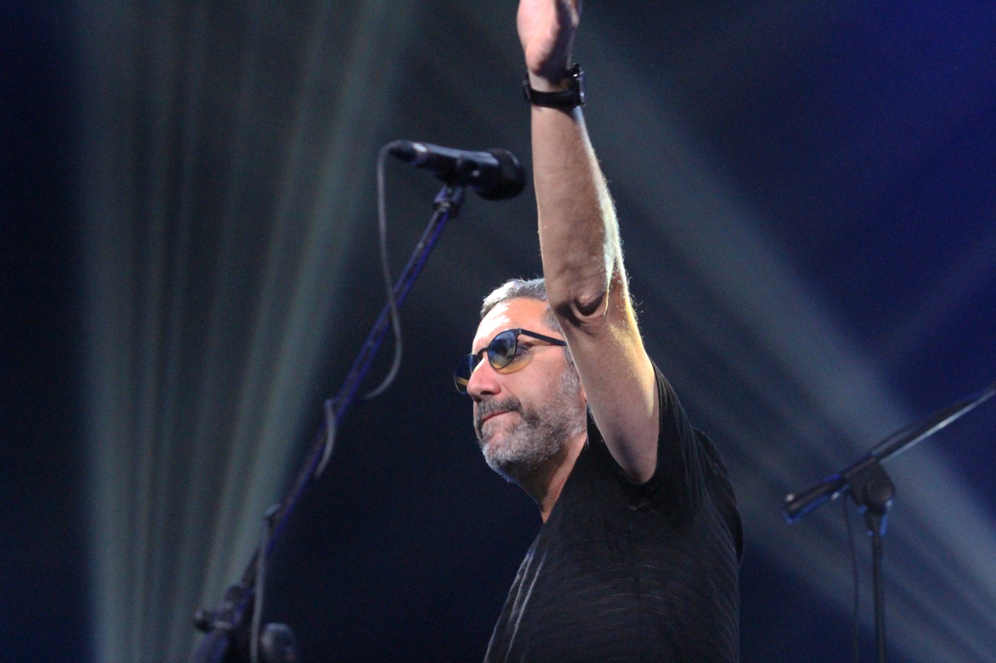 Dire Straits Legacy volta ao Rio com show nostálgico no Qualistage