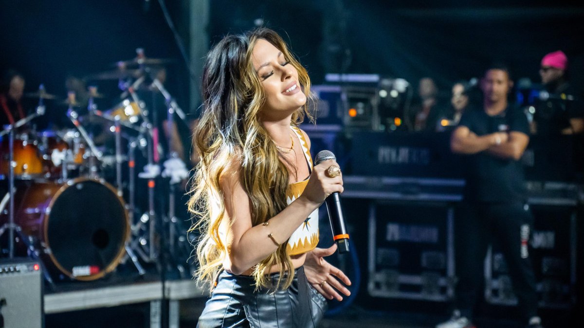 Fim de semana sertanejo com Jennifer Scheffer em Goiás