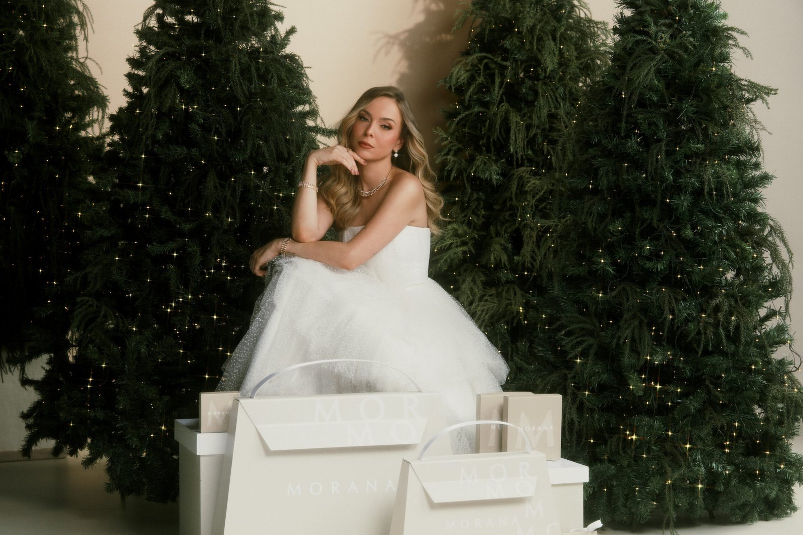 Claudia Raia and Tata Estanieck star in Morana’s 2025 Christmas campaign