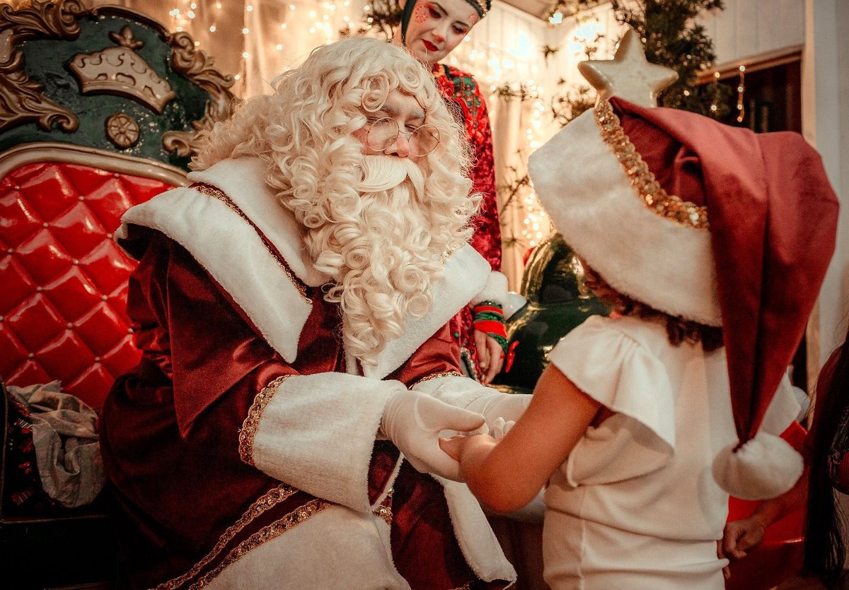 Jurerê OPEN inicia celebrações de Natal com espetáculo e Papai Noel