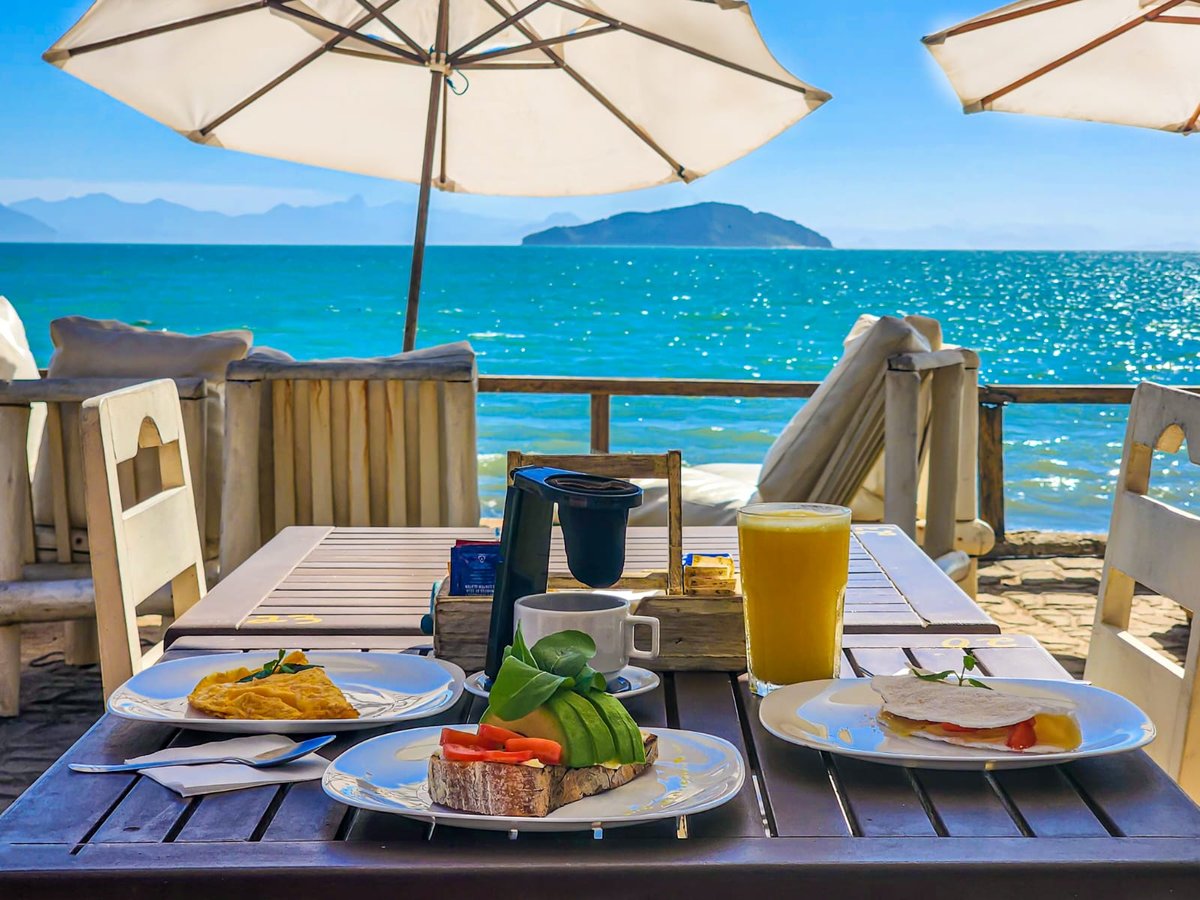 Restaurantes imperdíveis para aproveitar Búzios durante a semana