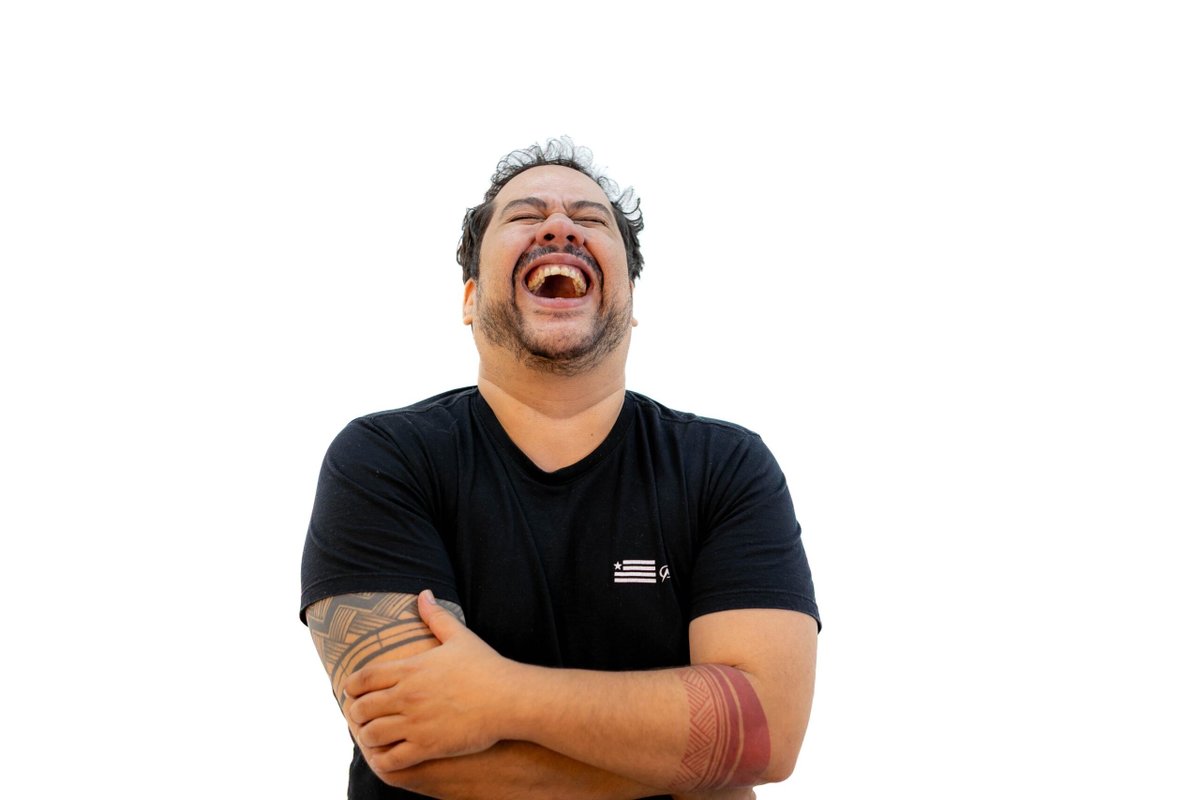 Pedro Benevides leva stand-up ao Nolita Roastery