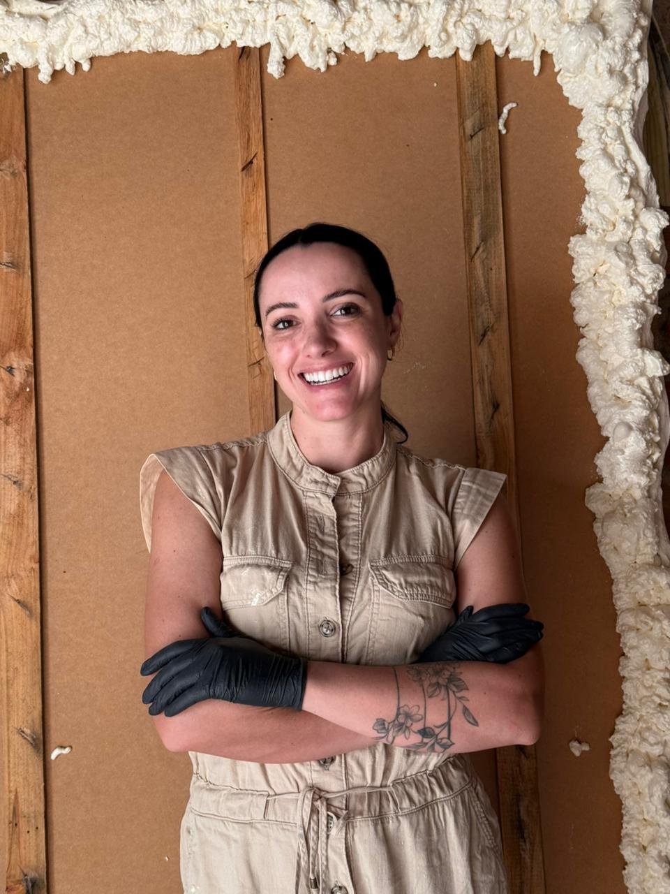 Cristiane Turcato transforma resíduos de poliuretano em arte