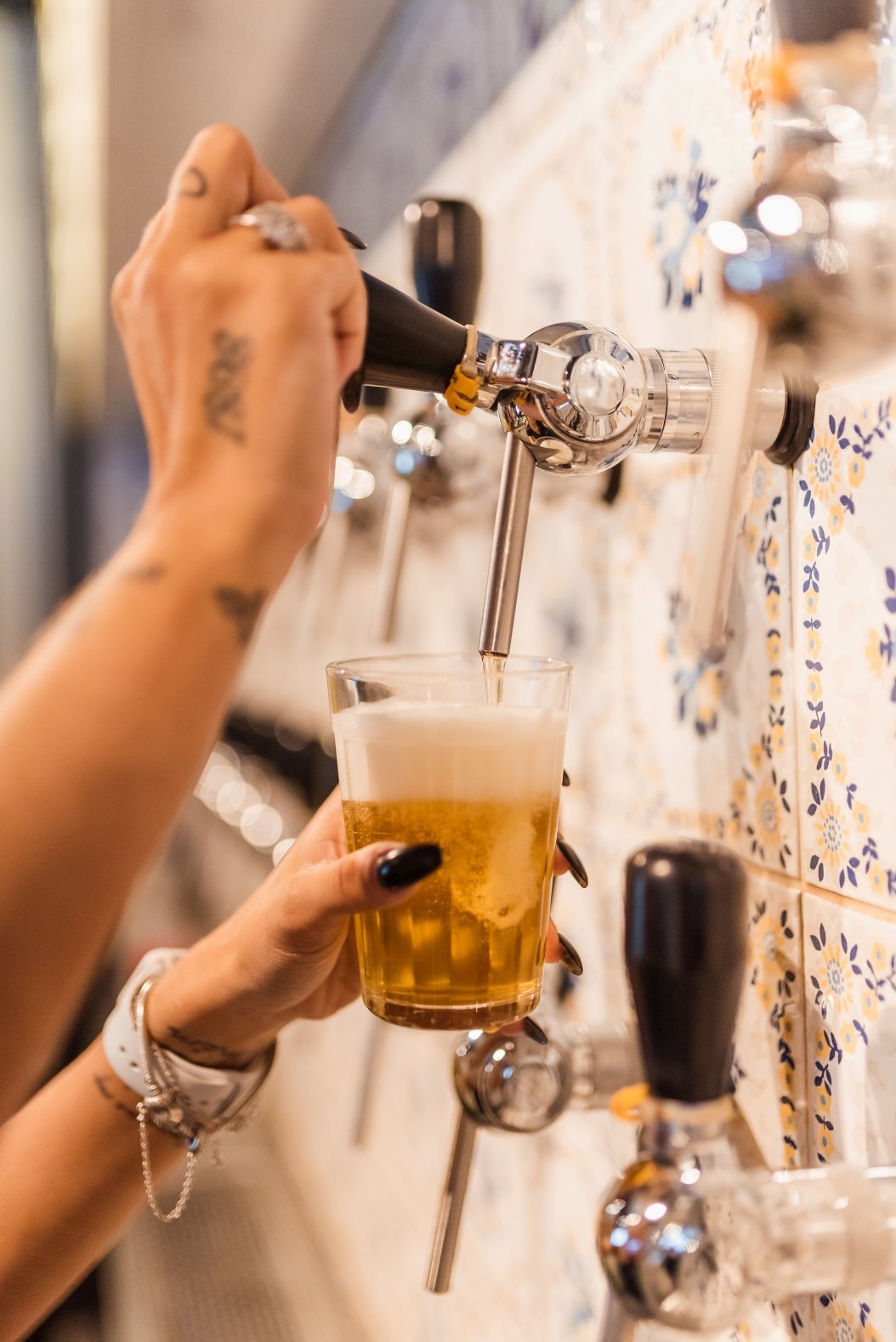 Rio Christmas debuts giant tree and samba show in Botafogo