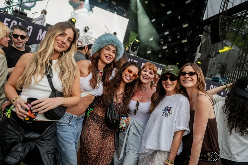 Famosos marcam presença no segundo dia do Rock the Mountain