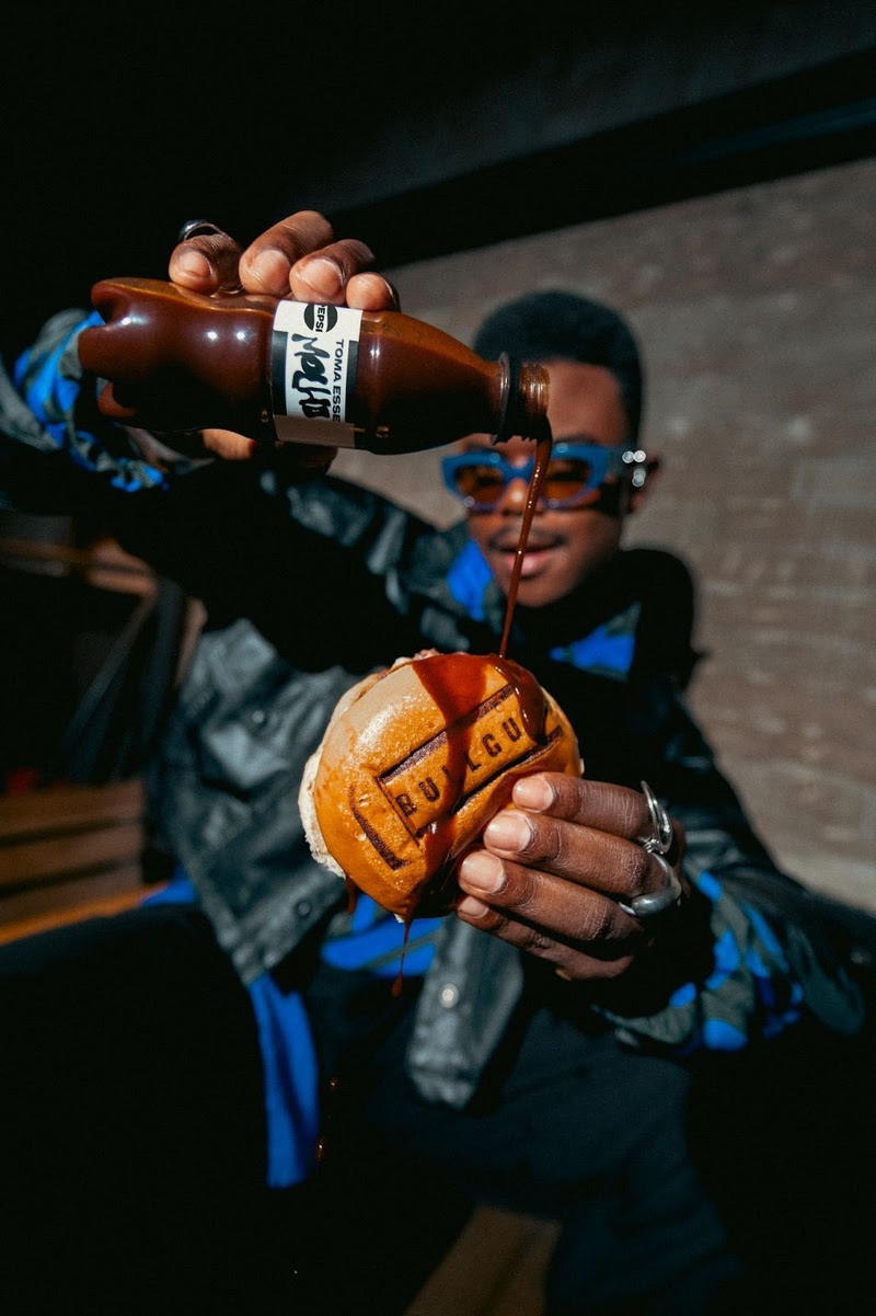 PEPSI® e Bullguer lançam Molho PEPSI® na Black Friday