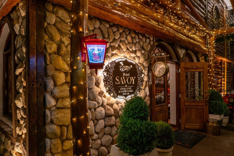 Natal e Ano Novo no Savoy Campos do Jordão com ceias e música