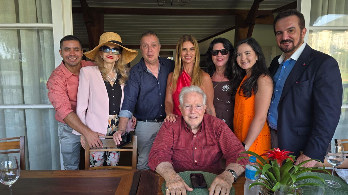 Professor Bayard Boiteux é homenageado em almoço no Gávea Golf