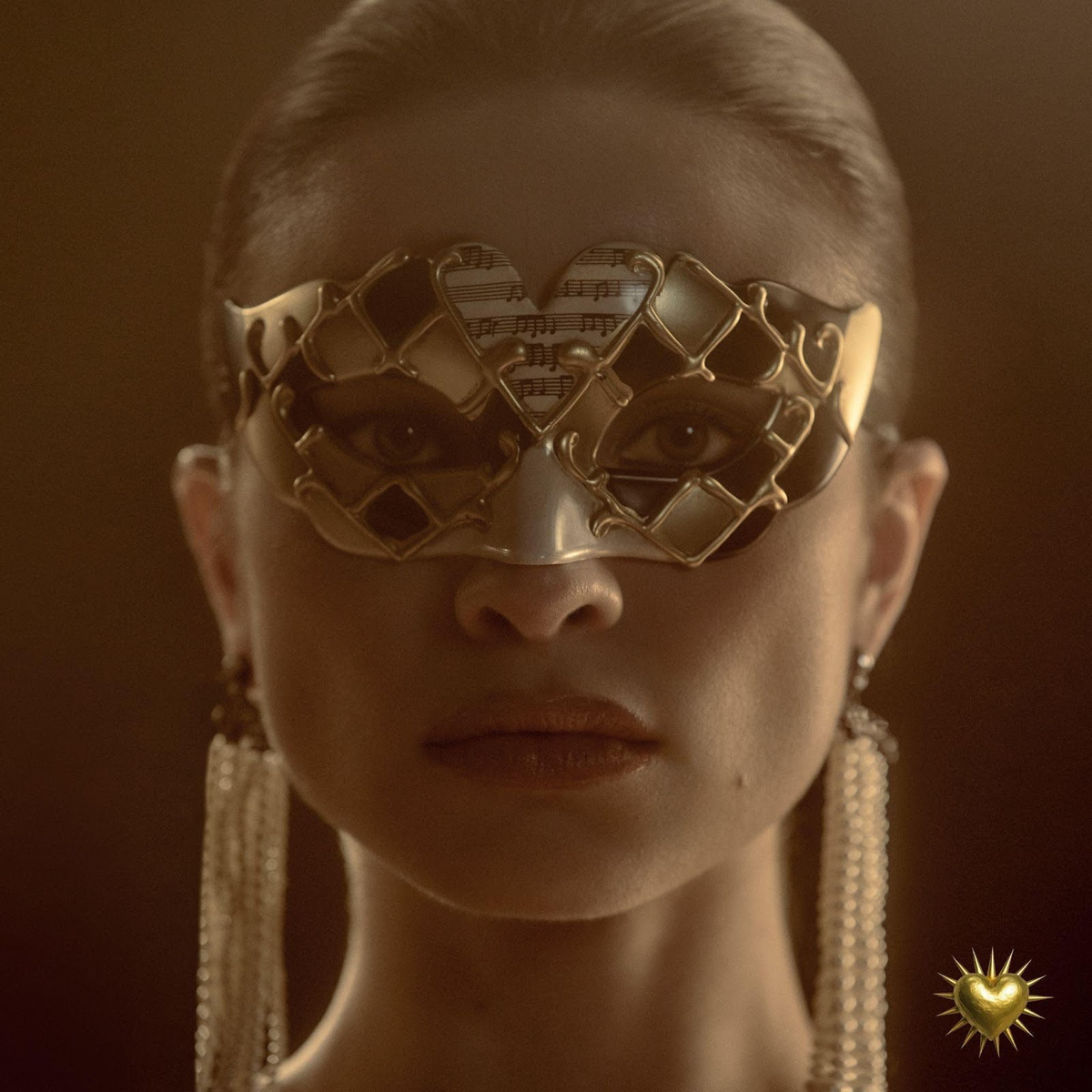 GIULIA BE lança single “delícia proibida” e aprofunda universo do projeto trilíngue