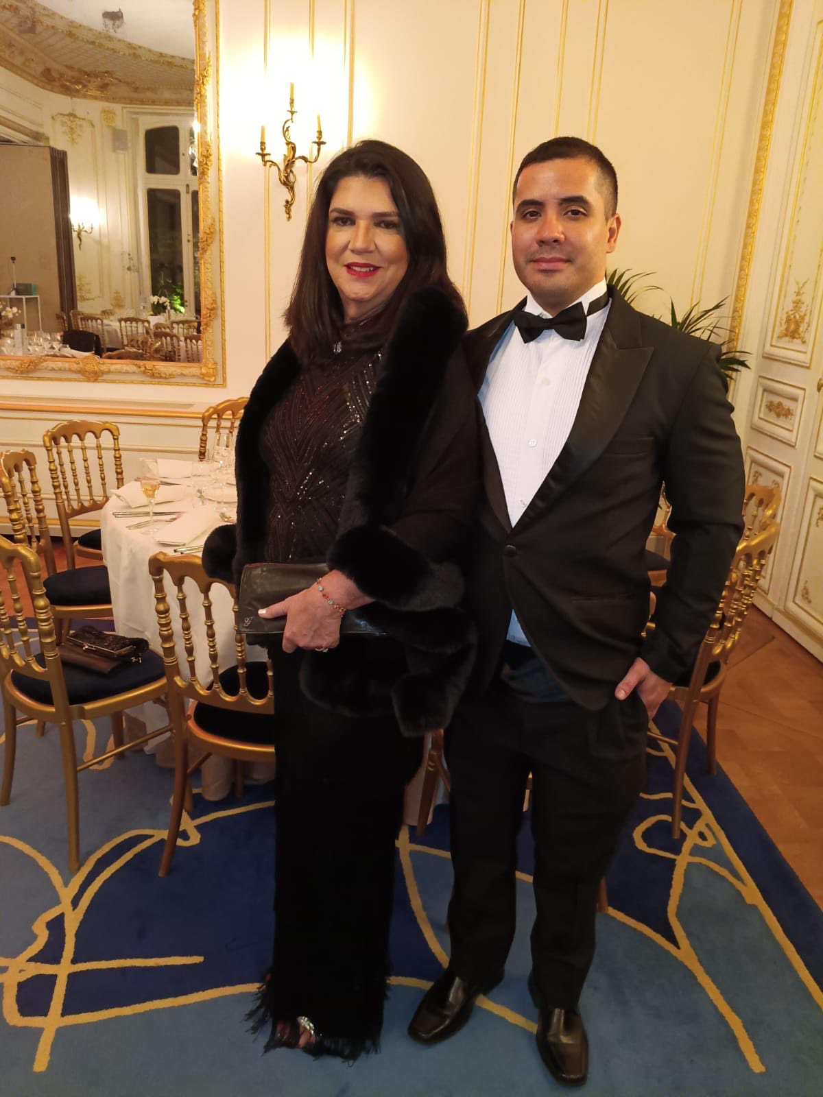 Joana Teixeira recebe homenagem em Paris por ações culturais e sociais