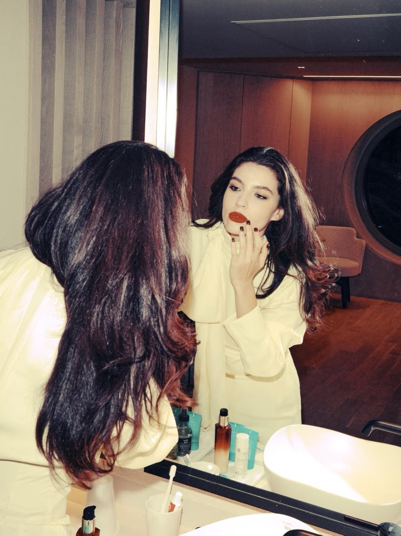 Alanis Guillen reflete sobre arte e moda em evento da Gucci no MASP