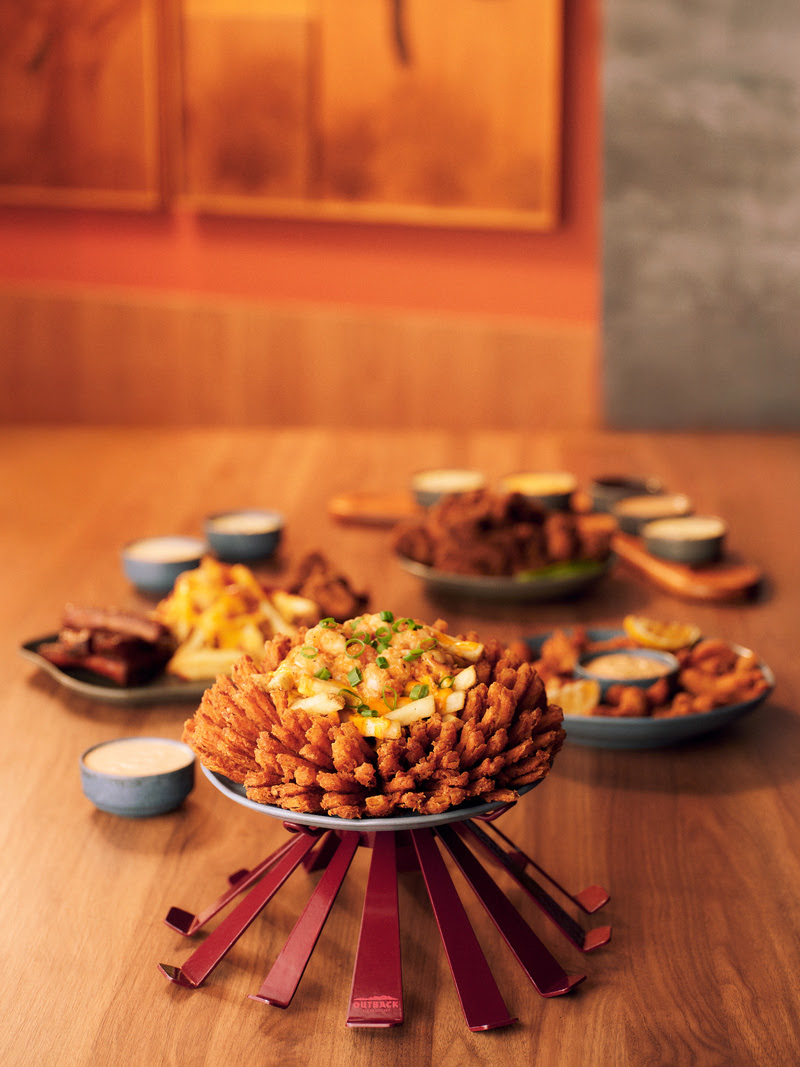 Outback lança campanha de fim de ano com porções tamanho mega