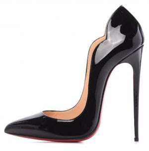 Celebridades brilham em eventos com sapatos Christian Louboutin