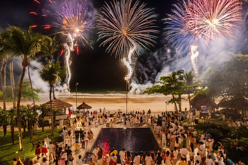 Jequitimar oferece Natal e Réveillon com experiências familiares e vista para fogos