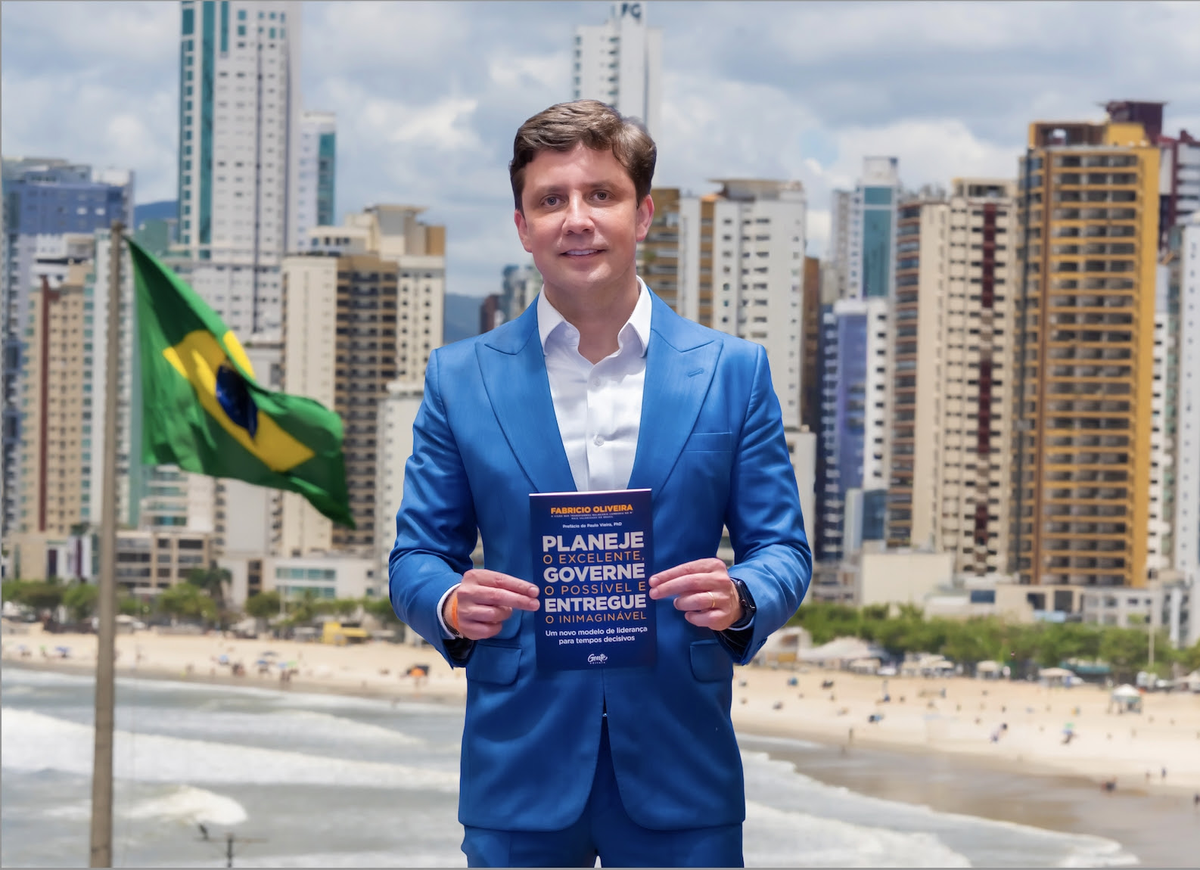 Ex-prefeito de Balneário Camboriú lança livro sobre gestão: 