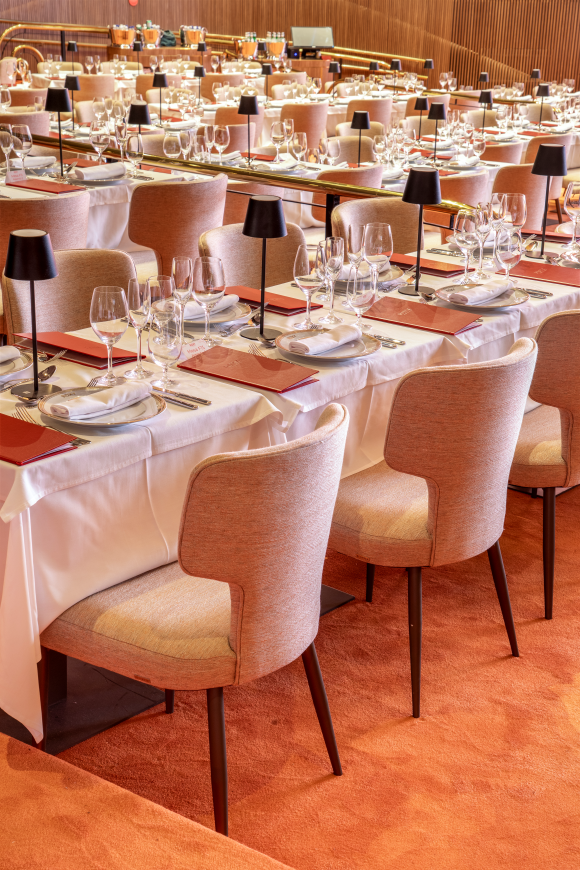 Roxy Dinner Show faz Réveillon de arte e alta gastronomia em Copacabana