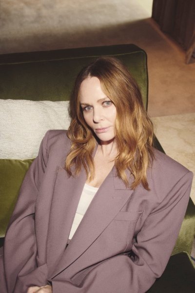 H&M relança parceria com Stella McCartney com foco em sustentabilidade em 2026