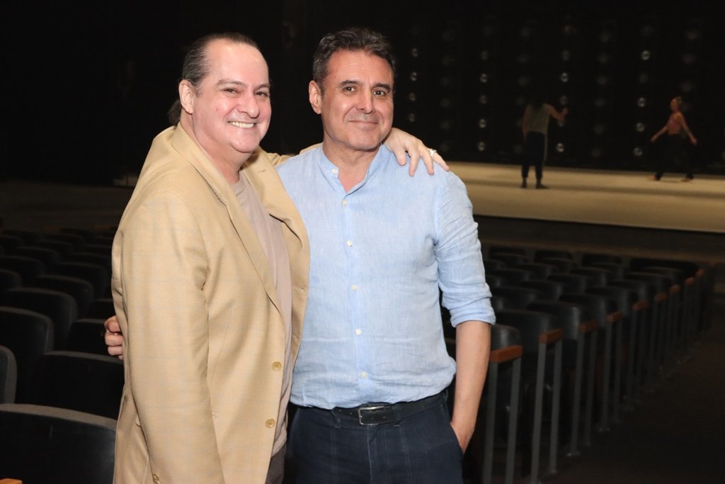 Espetáculo ‘Deixa eu Dançar’ celebra as muitas faces de Caetano Veloso no MASP