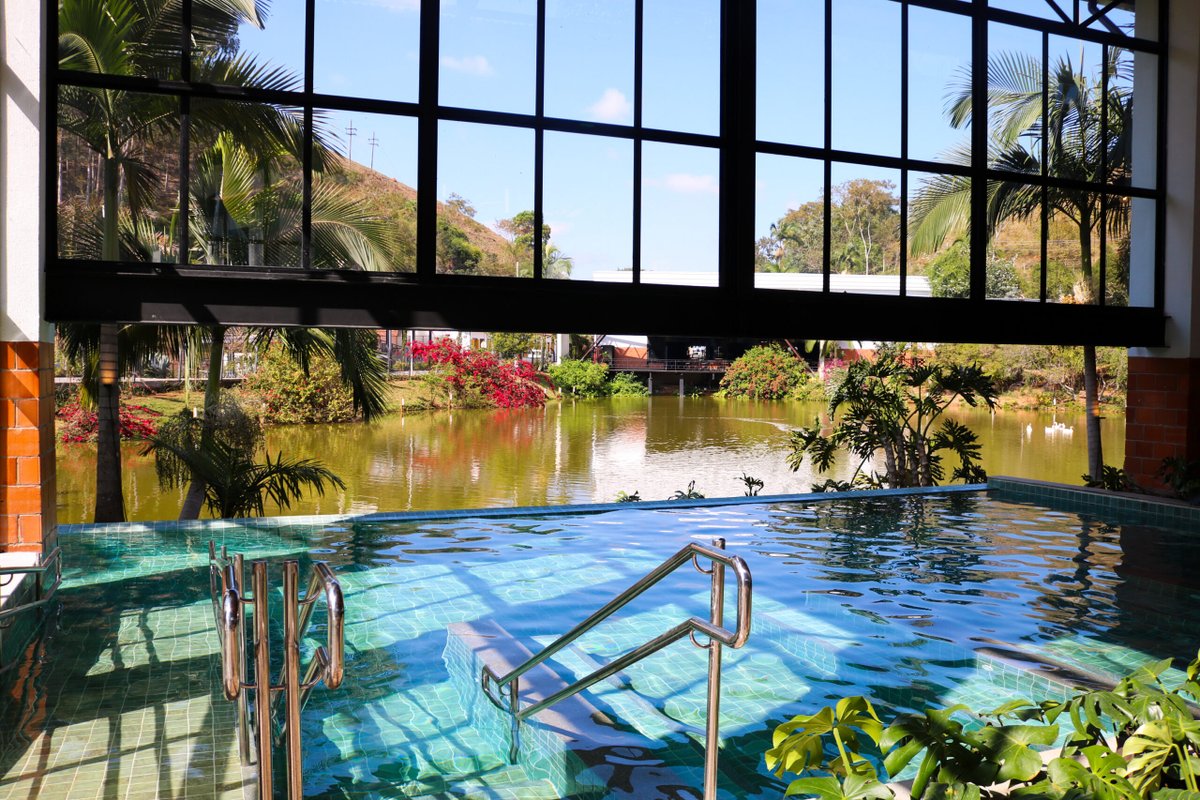 Hotéis Vilarejo abrem verão entre mar e serra