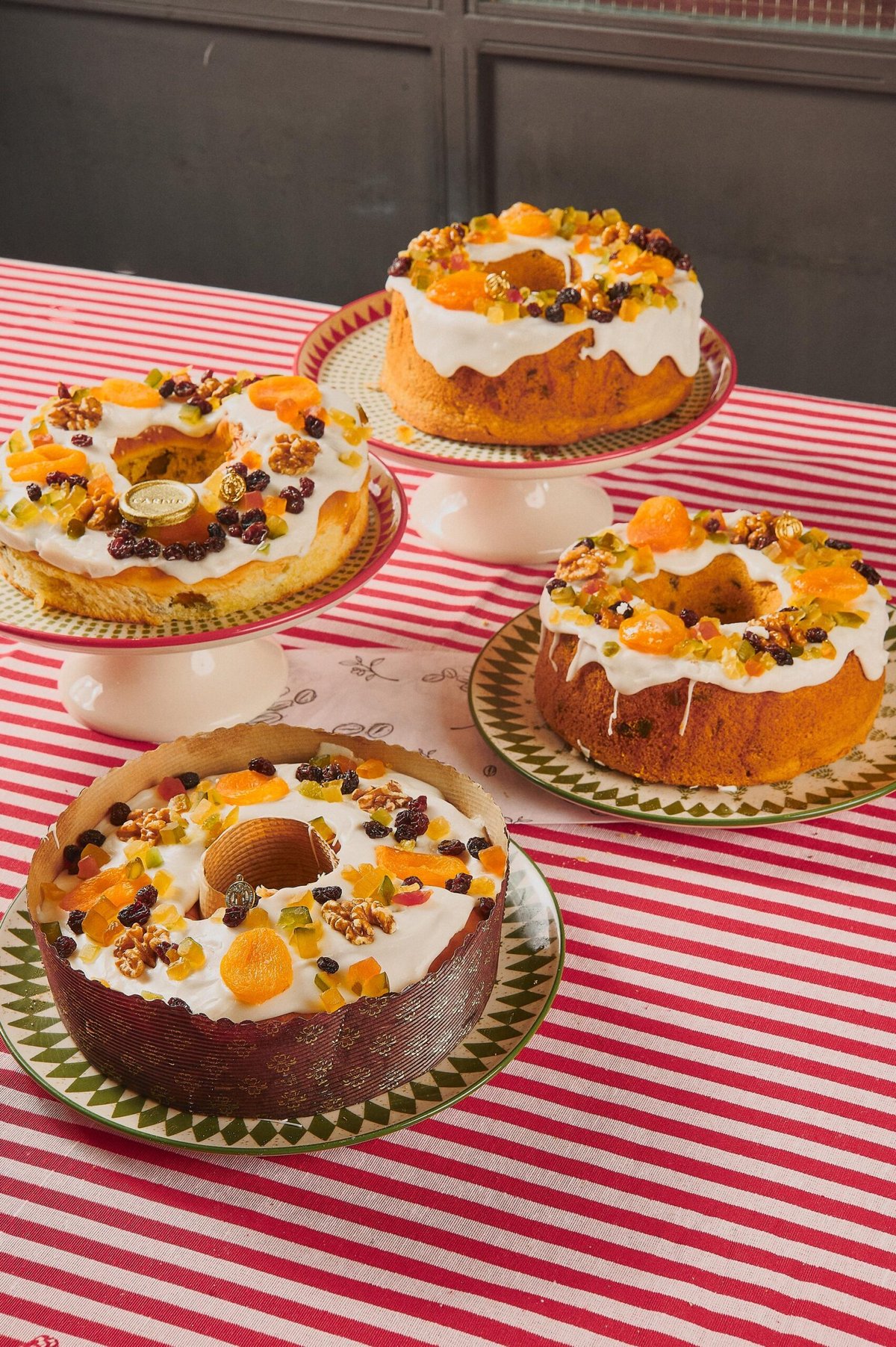 Cardin celebra Dia de Reis com bolo e rosca especiais