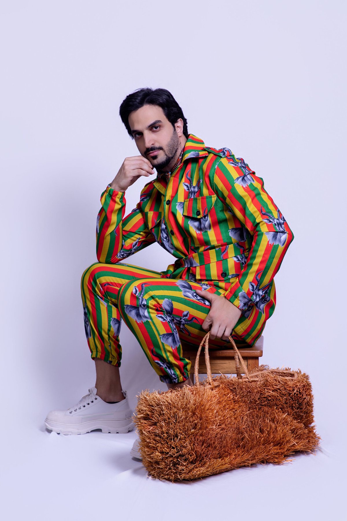 Hermes Inocencio apresenta verão 2026 inspirado em Mansa Musa