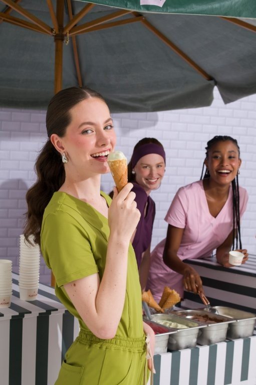 Dra. Cherie lança scrub Coach Flavours em edição sensorial