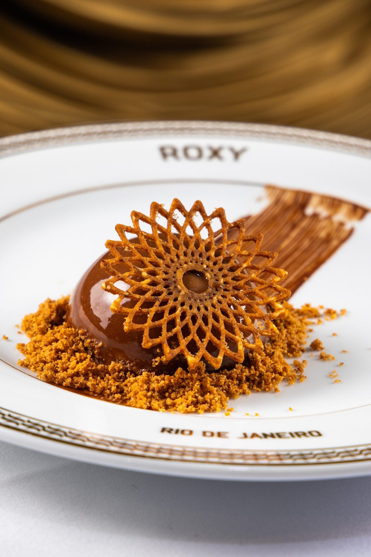 Roxy Dinner Show faz Réveillon de arte e alta gastronomia em Copacabana